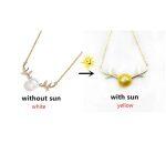 UV Κολιέ με Μαργαριτάρι και Εναλλαγές Χρωμάτων - Image 2